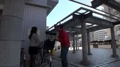 お人好し地味巨乳妻GET！！団地ママがチャラ男のナンパを断りきれずに過激セックス中出し 4時間10人のサムネイル画像