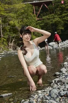 超話題のソロキャン女子に密着取材！大自然と人肌に心もアソコもほぐされて、そのままセックス！！のサムネイル画像