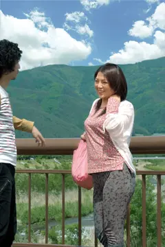 おらの母ちゃんを松本でナンパして寝盗ってちょうだに～ 信州の巨乳妻 飯島陽子のサムネイル画像