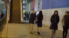 街行くセレブ人妻をナンパしてAV自宅撮影！⇒中出し性交！ celeb.55 どこからどう見ても清楚で貞淑な奥様がち○ぽ目の前に、同一人物とは思えないエロ妻に豹変！！！ in 新宿区のサムネイル画像