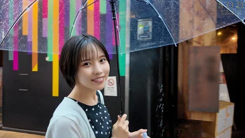 禁断の関係だった元教え子と5年ぶりの再会。大人になった彼女とホテルに巣ごもり燃えるような不倫SEXで猿みたいに中出し絶頂をし続けた。 柴崎はるのサムネイル画像