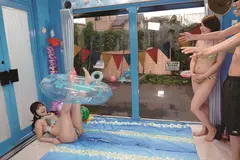 マジックミラー号逆ナンパ 夏スーパービキニボディ 推川ゆうり 大槻ひびきの11番目のサンプル画像