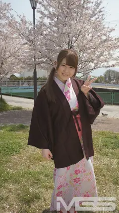 石和温泉で見つけた卒業旅行中の女子学生がマジックミラー号に初乗車 湯上りで火照った巨乳と美尻を性感マッサージ 敏感になった浴衣娘は4回イッて失禁･･･流されて生ハメ・戸惑いながらも初中出し！ 3のサムネイル画像