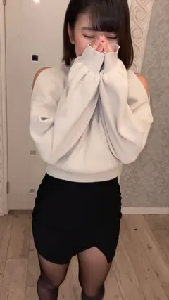 黒スト美脚のP活JDとエチエチ淫行_押しに負けて生中出し2発のサムネイル画像