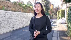 SNSでナンパした美人人妻が、旦那以外の身体に興奮してドエロい本性さらけ出しちゃいました！ 工藤ゆりのサムネイル画像