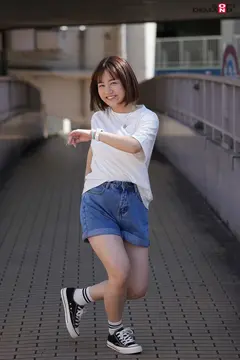 ダンスはプロレベル！でもエッチ経験はほぼゼロ ナンパ企画で見つけた夢追い女子大生 仲川そら(20) AVdebutのサムネイル画像