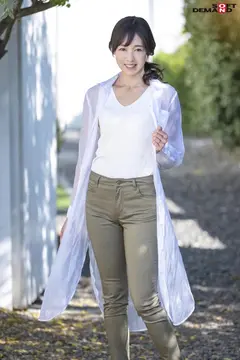 身長171cm グラビア活動もこなす奇跡の八頭身美人妻 白河花清 41歳 第4章 「本当の息子とエッチしてるみたいで照れちゃいました」お母さんの愛で年下クン達のチ●ポを優しく包み込む甘えさせハーレム乱交のサムネイル画像