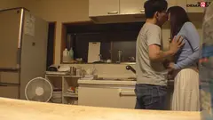 田舎に暮らす移住夫婦、奥さんのセックスの8番目のサンプル画像