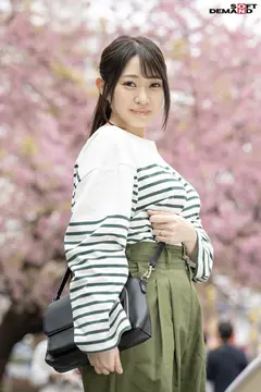 4人の●どもはわんぱく盛り。学校がある日、ママはオンナになってきます。片岡恵美 36歳 第2章 家族旅行の合間にノンストップ濃密不倫のサムネイル画像