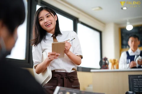 バイト先 逆NTR 彼女のもの凄い腰使いで跨られ毎日搾り尽くされた…。 五十嵐なつのサムネイル画像