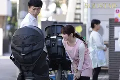 息子が通う保育園の美人保育士と妻子が実家に帰省中に自宅密会をして1週間ヤリまくった絶倫不倫セックス 矢埜愛茉のサムネイル画像