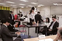 全裸でディルドにまたがり自己PR SOD公開羞恥圧迫面接 新卒入社志望の就活女子が業務中の社内ド真ん中で初脱ぎ！オナニー！失禁！の7番目のサンプル画像