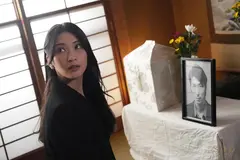 夫の葬儀翌日からクズ義父に狂いそうなほど 胸糞義父に孕ませ中出しされる未亡人 本庄鈴のサムネイル画像