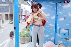 マジックミラー号 絶対に気持ちよくなってはイケない！！！愛する彼氏とはミラー越し30cmの状況でくすぐり我慢ゲームと称して凄腕AV男優の妙技でHにいじくりたおす！！！ 鎖骨の綺麗なオフショル女子5名収録の5番目のサンプル画像