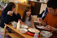 彼女の不在中に 彼女の友達 に密着ねっとり乳首責めで射精漬けにされた週末 天使もえのサムネイル画像