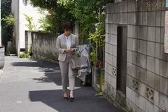 PM7:00チェックインからAM7:00チェックアウトまで中出しセックスに明け暮れた最後のお泊りW不倫 紗倉まなのサムネイル画像