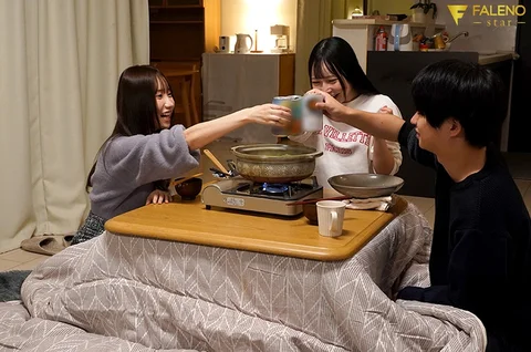 小悪魔な彼女の親友に一晩中乳首をこね回されあっけなくつまみ食いされてしまう鍋パNTR 絵恋空のサムネイル画像