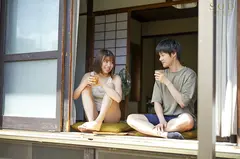 田舎の夏は暑すぎて無防備な隣家の年上お姉さんにムラムラ…汗だくで貪り合った二泊三日の里帰り 新海咲のサムネイル画像