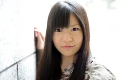 うぶな関西人にオナニー見せつけ まゆのサムネイル画像