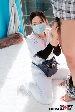 マジックミラー号 看護師限定 「絶倫ち○ぽ診察してくれませんか？」勃起が収まらなくて困っている男性をあの手この手で優しく導く白衣の天使たち3名収録4のサムネイル画像