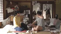 引きこもり訪問支援 ゴミ屋敷に放置された大量のシコティッシュに見かねて内緒でチンカス塗れのチンチンも笑顔で性サポートしてくれる優しいお手伝いさん 小湊よつ葉のサムネイル画像