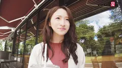 夫婦2人で小料理屋を切り盛りする東北育ちの素朴な奥さん 大槻りょう 28歳 AV DEBUTのサムネイル画像