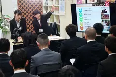 SOD女子社員 絶頂！イキまくり会社説明会 2019 就活生の前でお漏らしせずにプレゼン出来るか？！我慢出来ないほどの強イカセに失禁絶頂72回 三浦成美 上山美琴 水沢優希 川合美緒の15番目のサンプル画像