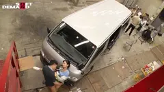 タイの現地メディアでも超話題沸騰！ 皆様の大反響にお応えして待望のAV出演第2弾！してもらいました♪ めっちゃ濡れやすくて敏感な新入社員をゲリラでイカセまくる 仕事中ず～っとイカされ声我慢SEX SOD女子社員 新卒入社1年目 南国から来たハーフの子 宮崎リンの19番目のサンプル画像