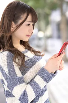 彼氏が彼女を他人に貸し出し寝取られSEX撮影のサムネイル画像