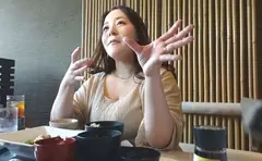 熟したエロい身体を妻み喰い 彩乃ゆかりのサムネイル画像