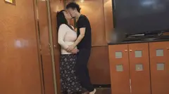 逸材、見っけた。しずえと香織 ※爆乳豊満熟女編のサムネイル画像