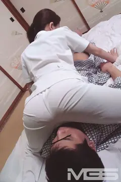 癒しのムッチリ巨乳温泉旅館のサムネイル画像