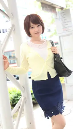 SEXするなら絶対地方の人妻！！ヤリたい盛りの奧さんたち 平日昼間はイケない浮気タイム 清楚に見えて・・・実はヤリマン？旦那は知らない愛妻の淫らな性癖12名240分＠12のサムネイル画像