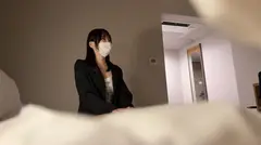 まみちゃん(仮名)20歳。業界で生き残るための枕営業を映像に記録。未来ある芸能界の卵に生中出し。のサムネイル画像