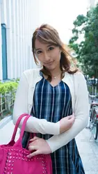 【清楚で品良くセレブな人妻たち】ナンパ中出し ラグジュアリーエロス 36人8時間SPの8番目のサンプル画像