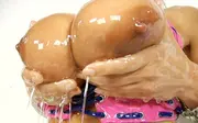 濡れ濡れデカパイ族のサムネイル画像