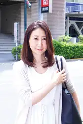 ヤリたい熟女 恥じらう人妻 選りすぐり12人4時間「欲しかったのー！」の8番目のサンプル画像