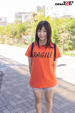 マジックミラー号 絶対に気持ちよくなってはイケない！！！愛する彼氏とはミラー越し30cmの状況でくすぐり我慢ゲームと称して凄腕AV男優の妙技でHにいじくりたおす！！！見てるこっちが恥ずかしくなるほどの熱熱カップルさん5組収録のサムネイル画像