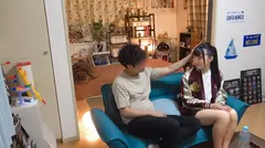 百戦錬磨のナンパ師のヤリ部屋で、連れ込みSEX隠し撮り 286 家に連れ込んだ娘が緊張してるのでちょっとグイグイに迫ったら簡単にヤレたwwwスパンキングすると『好き…』とMっぷりを白状！息も絶え絶えに喘ぎ声を漏らす様は隠しカメラの餌食に！！のサムネイル画像