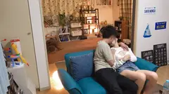 百戦錬磨のナンパ師のヤリ部屋で、連れ込みSEX隠し撮り 286 家に連れ込んだ娘が緊張してるのでちょっとグイグイに迫ったら簡単にヤレたwwwスパンキングすると『好き…』とMっぷりを白状！息も絶え絶えに喘ぎ声を漏らす様は隠しカメラの餌食に！！のサムネイル画像