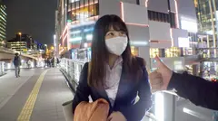 マジ軟派、初撮。 1810 スーツ姿のお姉さんはとある俳優のマネージャー！多忙で欲求不満気味な彼女はキスを迫られると思わず受け入れてしまい…快感に震える華奢なカラダ！スベスベ美尻が可愛らしい♪の4番目のサンプル画像