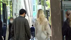 マジ軟派、初撮。 1641 表参道を颯爽と歩く正真正銘の金髪白人美女！耳に優しく触れると呆けた表情に…押しに弱いのか、流されるまま真っ白な裸体を披露！日本人の真心こめた丁寧かつ激しいSEXに身を震わせる！！のサムネイル画像