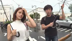 【友達注意】お金の為に友達なのに素股できる？あみﾁｬﾝ(23)とまさひろｻﾝ(25)お互い恋人アリのバイト先の先輩後輩が…→これは浮気じゃないと自分に言い聞かせつつ手繋ぎ、キス、そして素股に挑戦！→「彼氏の顔がチラついて、興奮する…」突然のドスケベ発言に見てるこっちが動揺！既にグチョ濡れのオマ○コにチ○ポの先っちょ擦りつけてうっかり(？)ヌルッと生挿入！→ハリのあるFカップ美乳揺らしながらグポグポ騎乗位で感じまくりの可愛い顔して淫乱な素人娘！のサムネイル画像