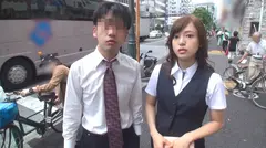 【同僚同士でエアーSEX！】同じ職場で働く男女の意識調査！(ようすけ/28歳 ひな/25歳)もし男女意識せずに仕事してるならエアーSEXもできるよね？最後まで興奮しなければ賞金獲得！→ようすけさん後輩のひなさんの美ケツに速攻勃起してるじゃないですか！失敗！→お金欲しいひなさんに救済措置→今からガチでSEXできたらOK→ビンビンのようすけチ○ポを咥え込むスケベOLひなさん！→ようすけチ○ポ焦って中出し！？の4番目のサンプル画像