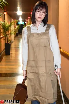 陰キャ女子とワンルーム同棲生活。「ラブホ清掃員の地味な女子」と、「不眠症のダメニート」が出会って滅茶...のサムネイル画像