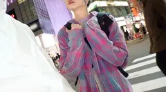 マジ軟派、初撮。 1466 『賞金』というワードに反応してノコノコとホテルまでついてきたノリ良し愛想良しの女子大生！オチ〇チンを前に恥ずかしがるも、なんだかんだでお金の為にSEXまで！声を我慢しようとしてもつい出ちゃう「気持ちいぃッ…！」が最高にエロかわいい！！のサムネイル画像