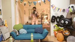 百戦錬磨のナンパ師のヤリ部屋で、連れ込みSEX隠し撮り 228 ニコニコ愛想のいいお姉ちゃんをお持ち帰り！スレンダーで美脚！モデル顔負けのスタイル…さらに脱がしたら美乳で美尻！の12番目のサンプル画像