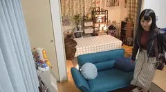 百戦錬磨のナンパ師のヤリ部屋で、連れ込みSEX隠し撮り 251 清楚な見た目と裏腹！完全ヤリモクのサセ子ちゃんを家に連れ込み！勝手にオナニーを始めるスケベっぷりも、巨根で突かれてヒンヒン喘ぐ姿も余す所なく隠し撮り！のサムネイル画像