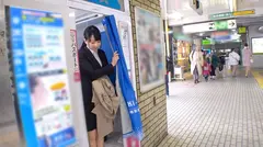 マジ軟派、初撮。 1464 『証明写真のお金払うんで…』とインタビューを受けてくれた就活生をホテルへ連れ込み！頼みごとを断れない性格に付け込んでSEXしたら、ハメ潮漏らしまくりのドスケベ体質の持ち主だった！！のサムネイル画像