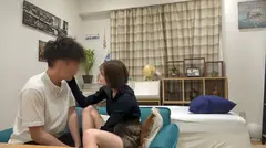 百戦錬磨のナンパ師のヤリ部屋で、連れ込みSEX隠し撮り 299 家に連れ込んだ女のノリがいいので流れでそのまま…。普段はニコニコ明るいのにピストンすると切ない声で喘ぐギャップがエロすぎる！隠しカメラがあるとも知らず、気持ちいいことに身を委ねてイチャラブSEX何度も中イキ！！のサムネイル画像